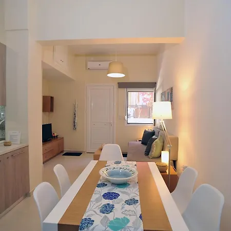 Stroll To The Center From An Elegant & Comfortable Chania (Crete)