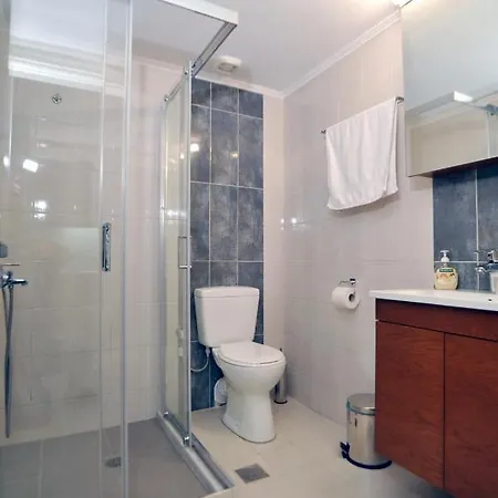 Stroll To The Center From An Elegant & Comfortable *